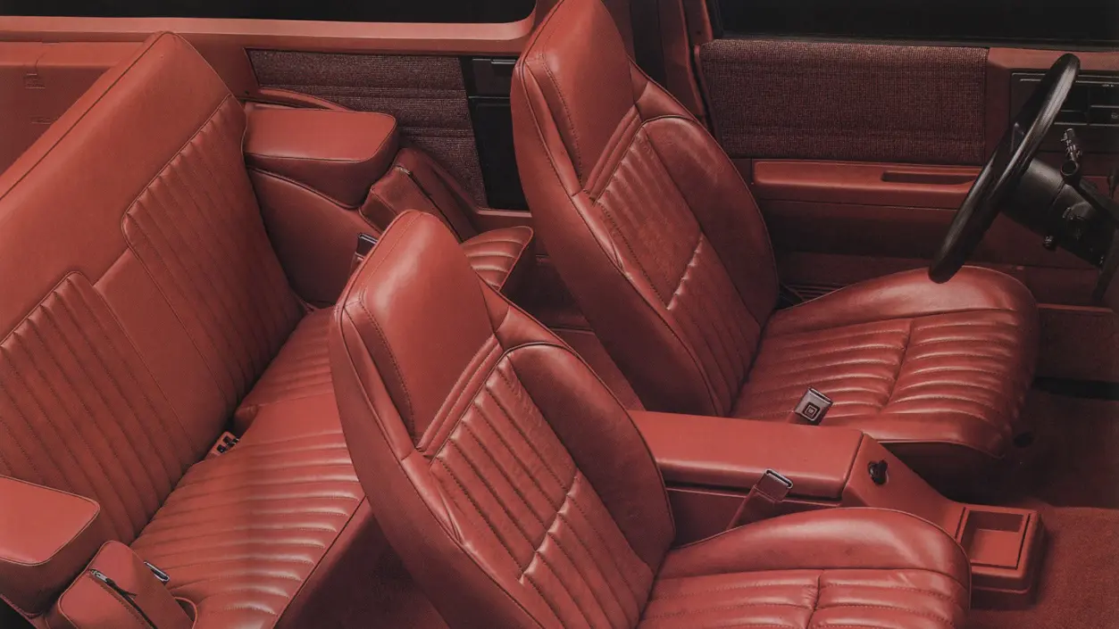 1988-chevrolet-s-10-blazer-red-interior-car-back-catalogue