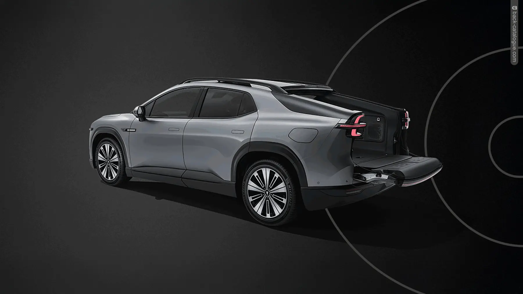 2025-deepal-e07-rear-qtr-dark-car-back-catalogue