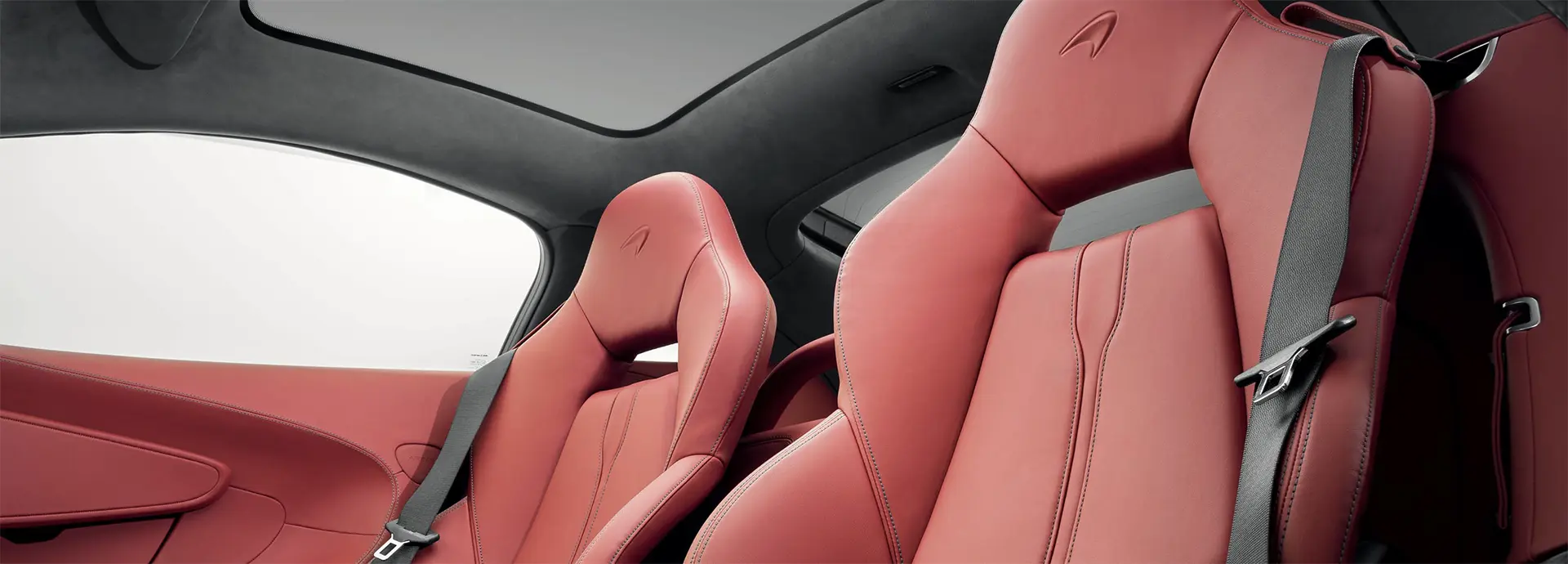 2016-mclaren-570-gt-interior-4-car-back-catalogue