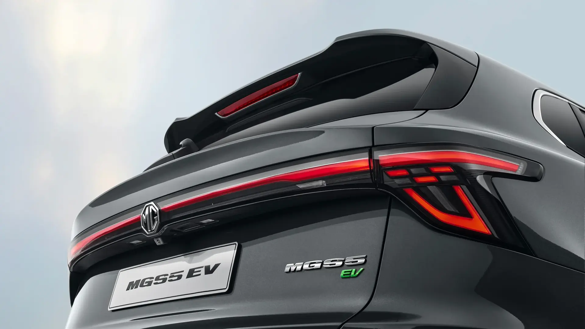 2025-mg-s5-ev-rear-qtr-close-car-back-catalogue