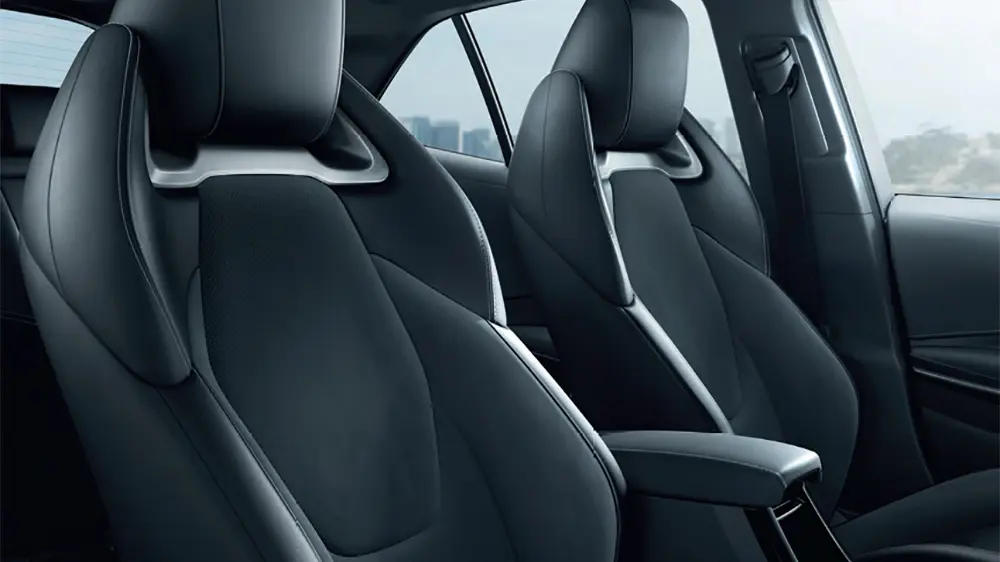 2020-toyota-corolla-interior-seats-car-back-catalogue-1